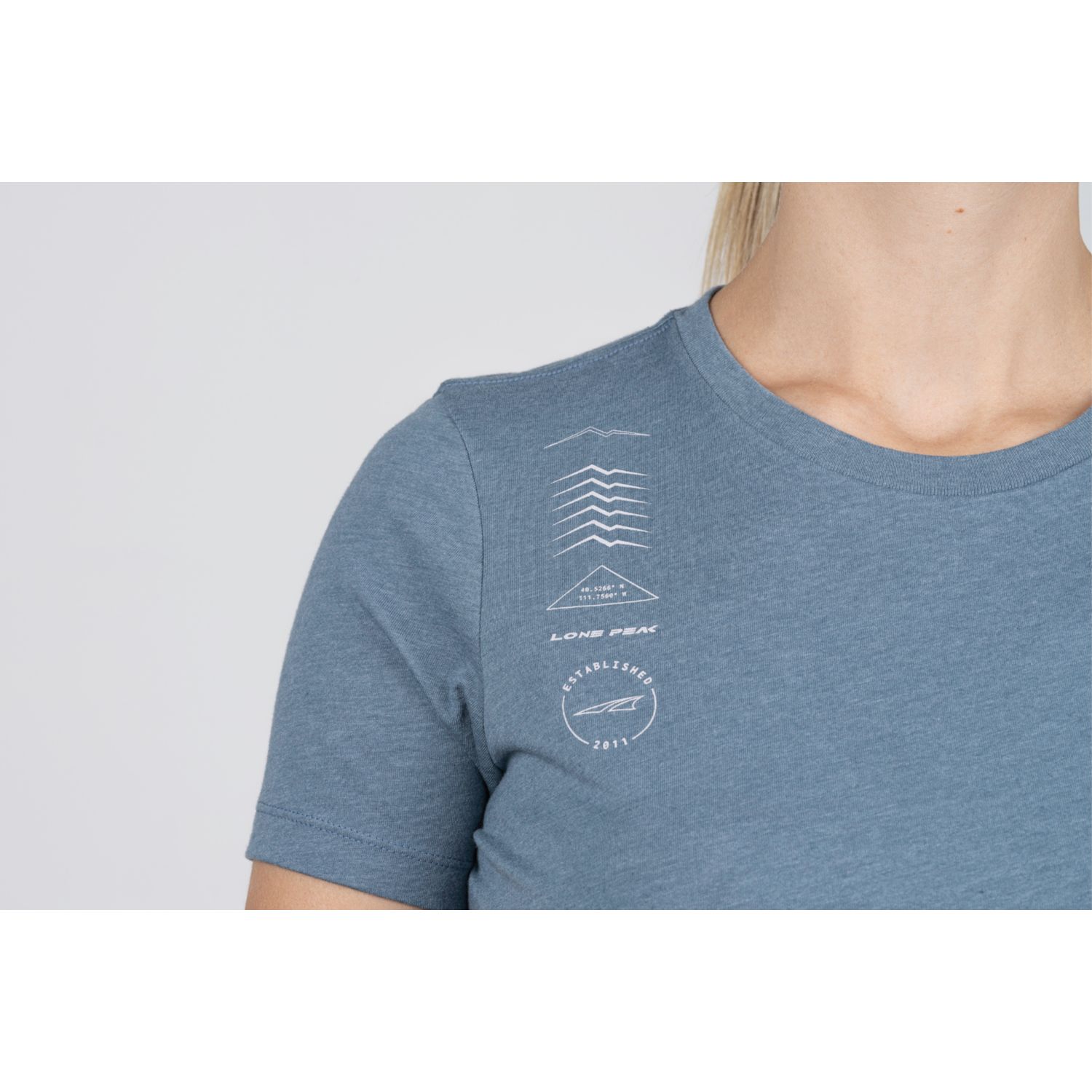 Blue Altra Legend Women's T Shirts | KSA-45867039